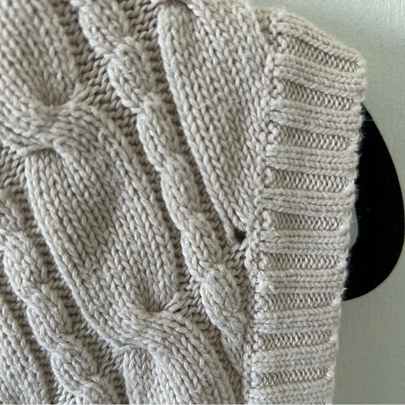 Cream Knit Vest - Picture 3 of 5